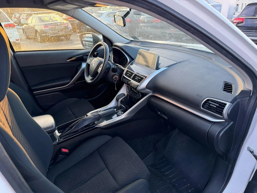 2019 Mitsubishi Eclipse Cross - Image 7 of 13