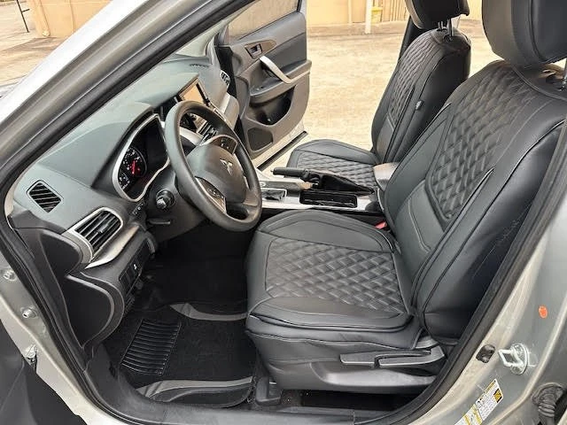 2019 Mitsubishi Eclipse Cross - Image 15 of 20
