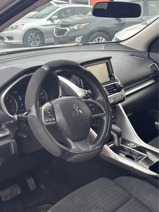 2019 Mitsubishi Eclipse Cross - Image 5 of 9