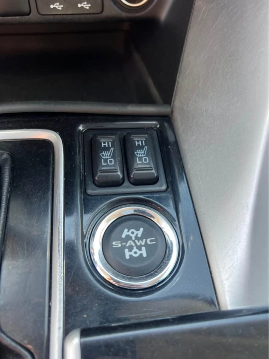 2019 Mitsubishi Eclipse Cross - Image 11 of 16