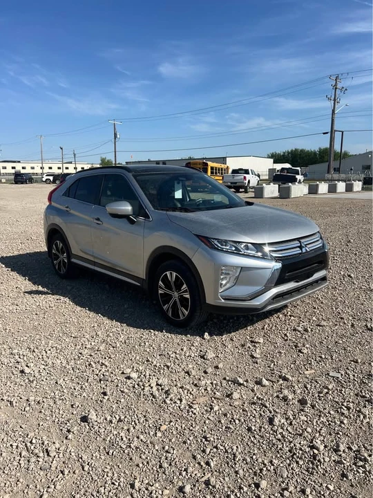2019 Mitsubishi Eclipse Cross - Image 2 of 16