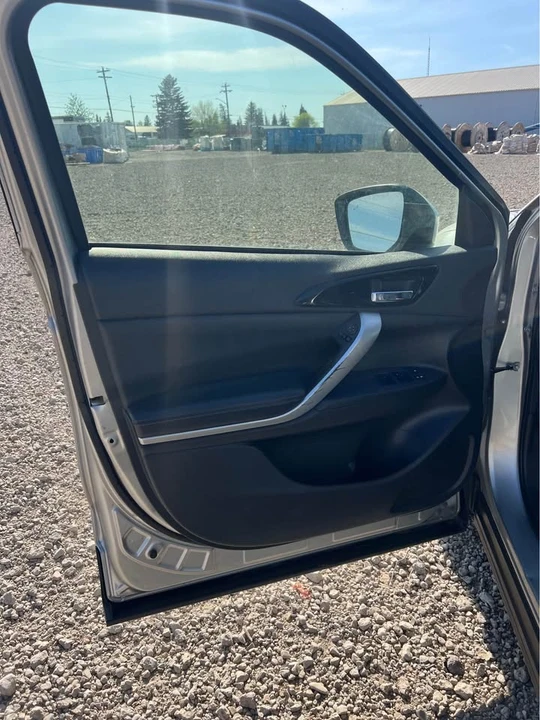 2019 Mitsubishi Eclipse Cross - Image 5 of 16