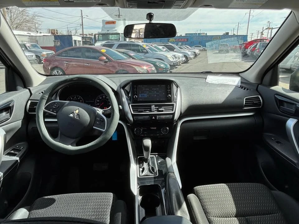 2019 Mitsubishi Eclipse Cross - Image 3 of 10