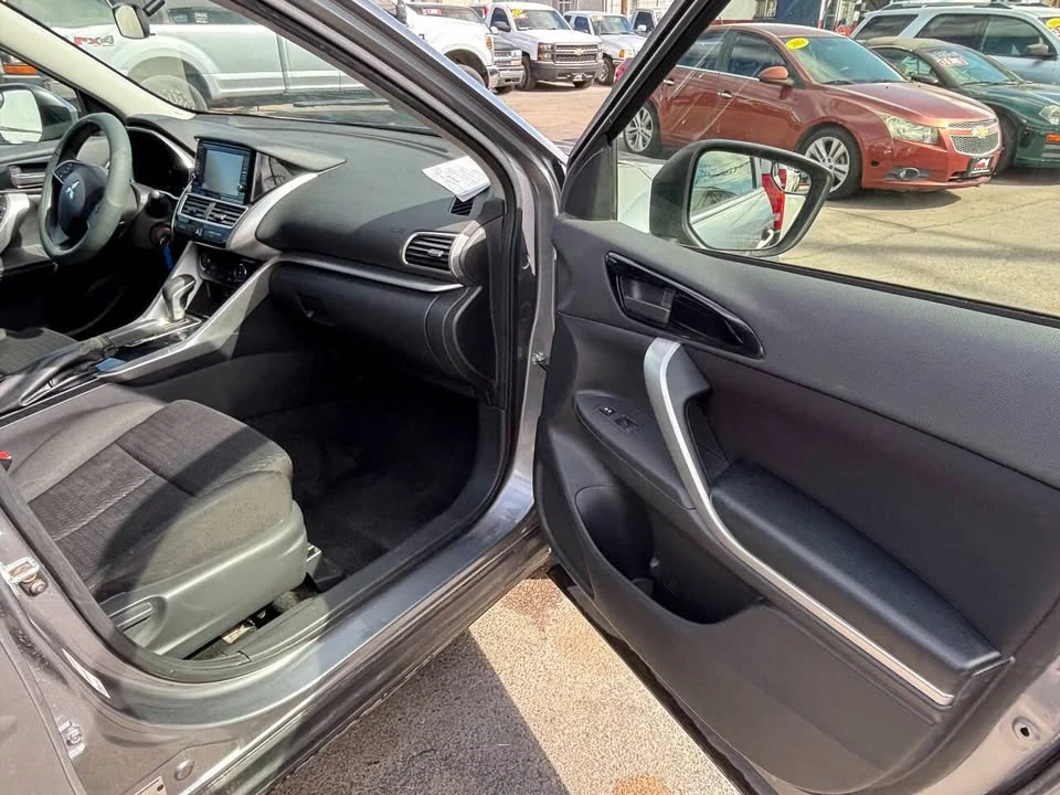 2019 Mitsubishi Eclipse Cross - Image 4 of 10
