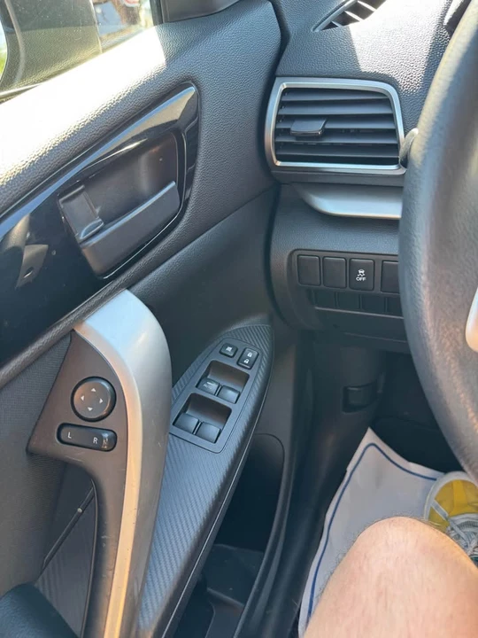 2019 Mitsubishi Eclipse Cross - Image 14 of 19