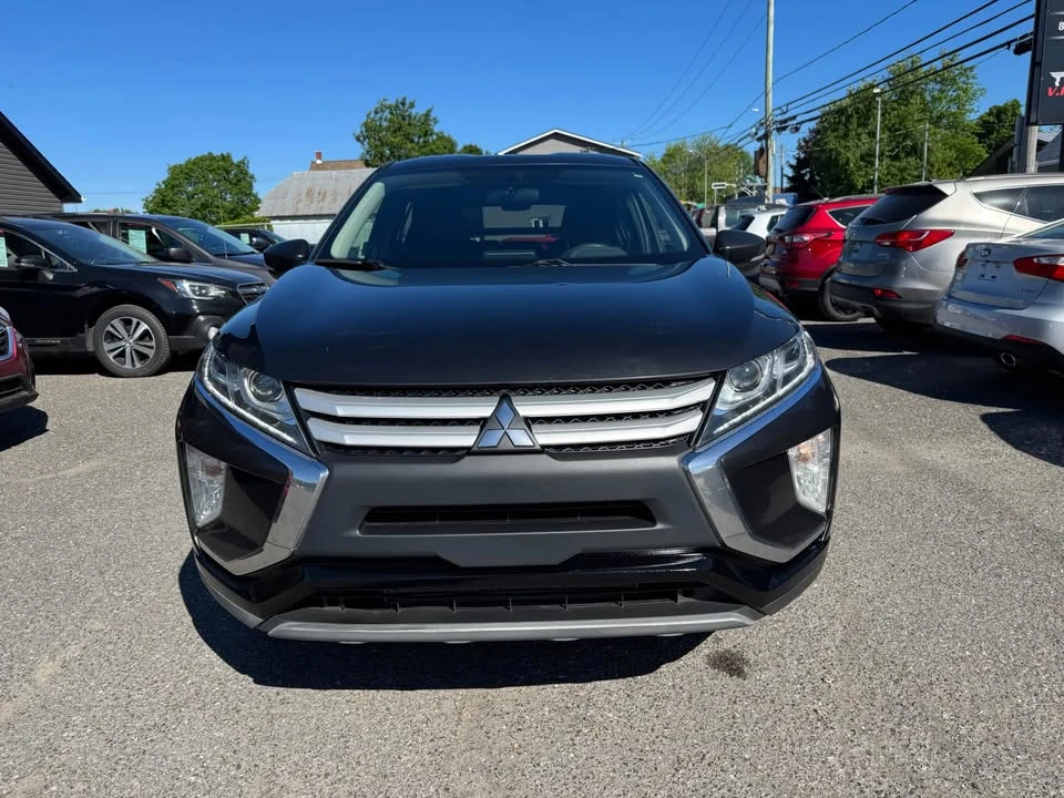 2019 Mitsubishi Eclipse Cross - Image 2 of 19