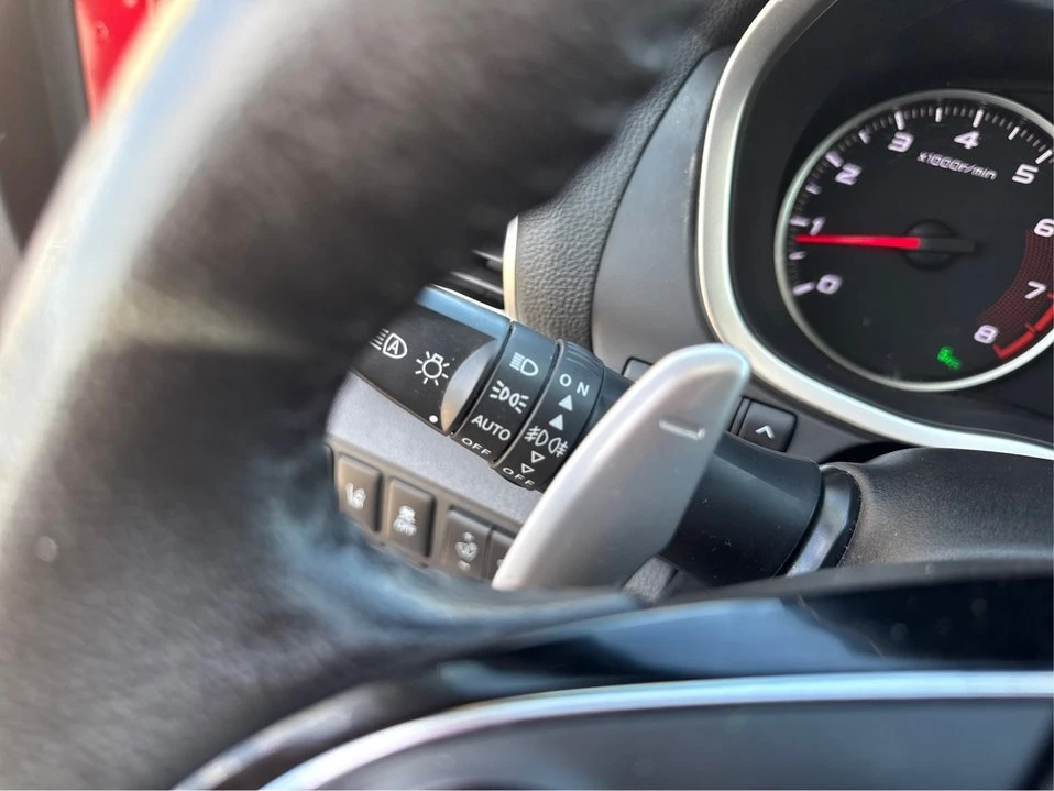 2019 Mitsubishi Eclipse Cross - Image 17 of 21