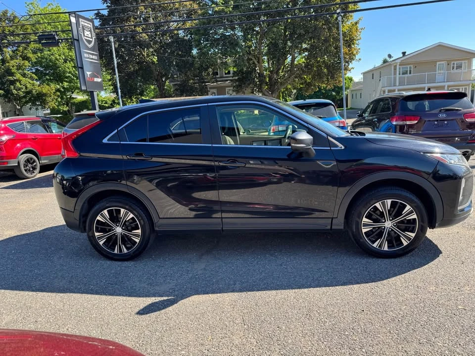 2019 Mitsubishi Eclipse Cross - Image 4 of 19