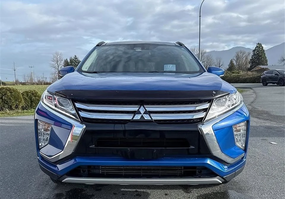 2019 Mitsubishi Eclipse Cross - Image 2 of 20