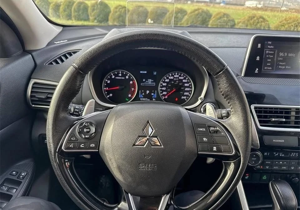 2019 Mitsubishi Eclipse Cross - Image 13 of 20
