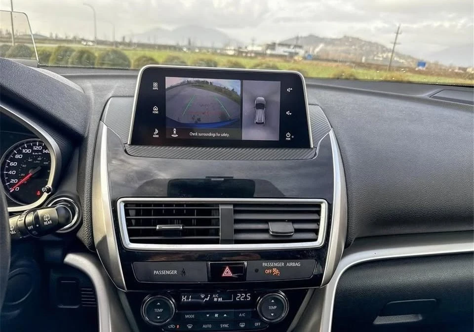 2019 Mitsubishi Eclipse Cross - Image 18 of 20