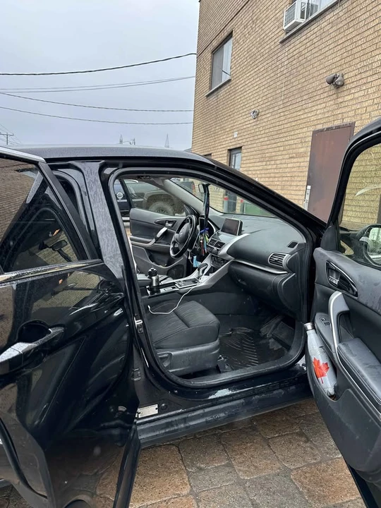 2019 Mitsubishi Eclipse Cross - Image 2 of 4