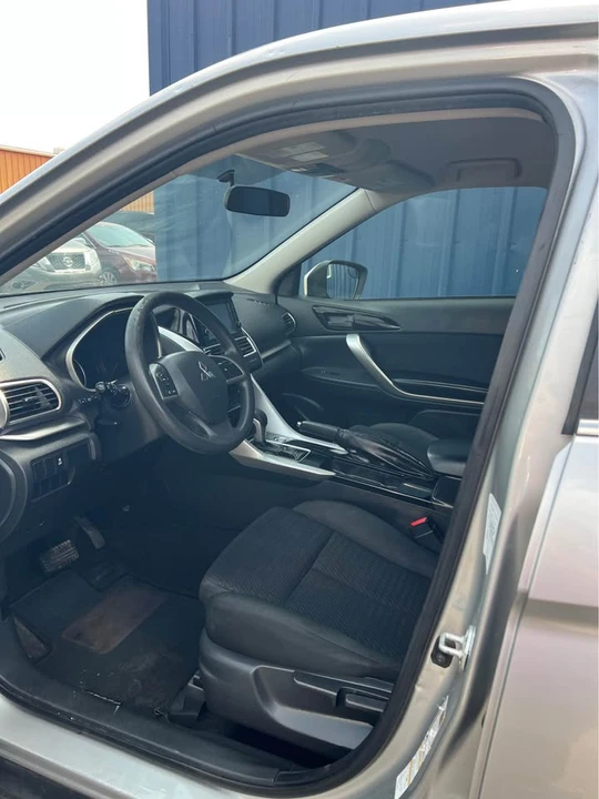2019 Mitsubishi Eclipse Cross - Image 6 of 10