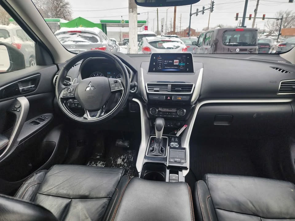 2019 Mitsubishi Eclipse Cross - Image 10 of 16