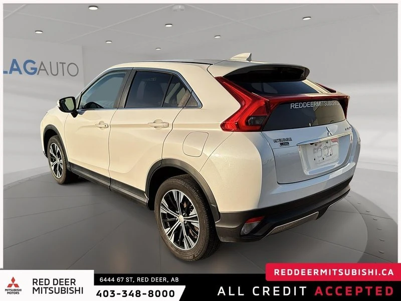 2019 Mitsubishi Eclipse Cross - Image 4 of 17