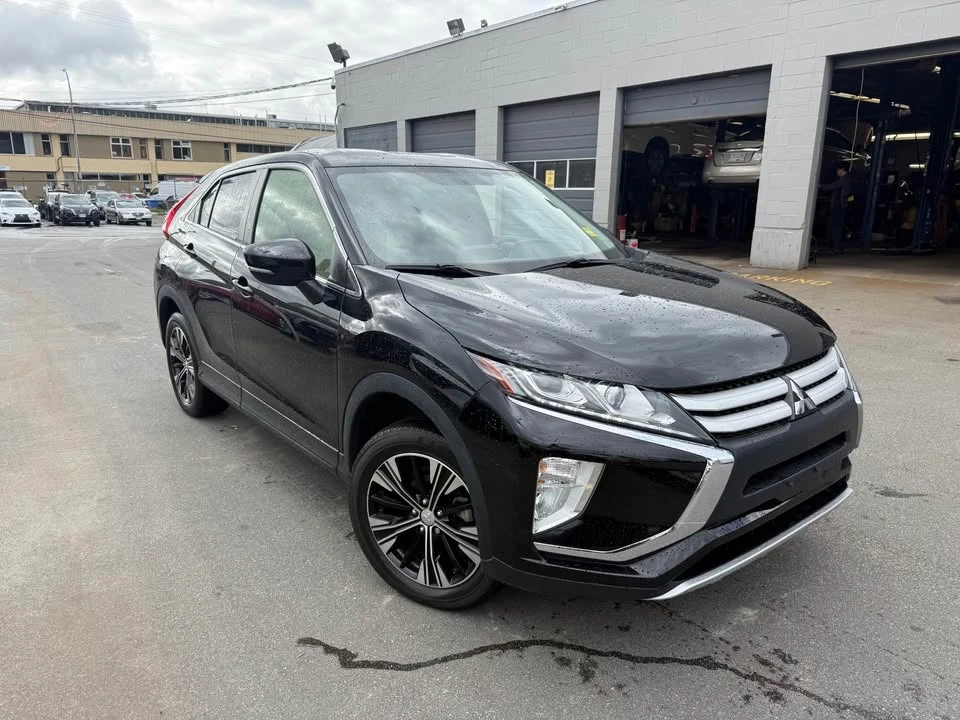 2019 Mitsubishi Eclipse Cross - Image 2 of 19