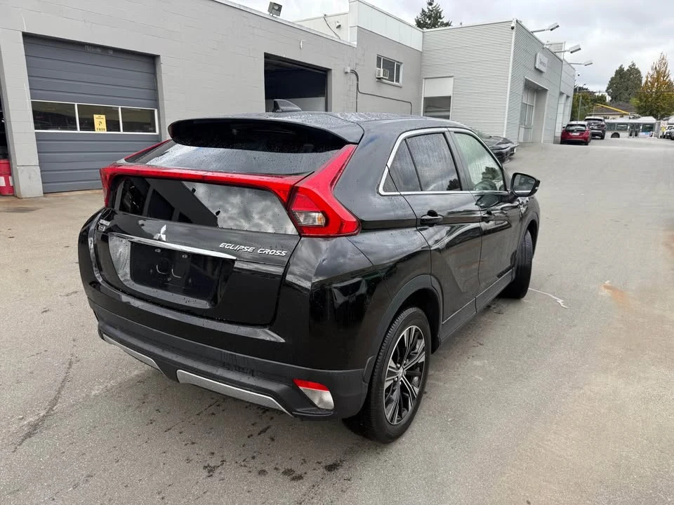 2019 Mitsubishi Eclipse Cross - Image 3 of 19