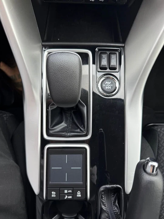 2019 Mitsubishi Eclipse Cross - Image 12 of 19