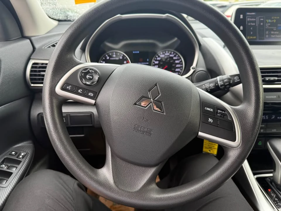 2019 Mitsubishi Eclipse Cross - Image 9 of 19