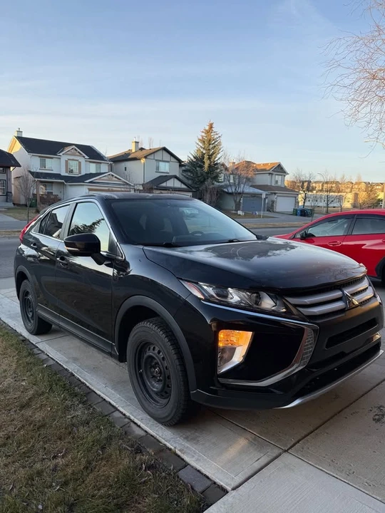 2019 Mitsubishi Eclipse Cross - Image 2 of 6