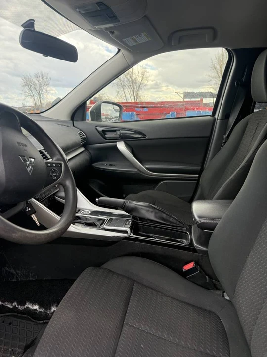 2019 Mitsubishi Eclipse Cross - Image 5 of 13