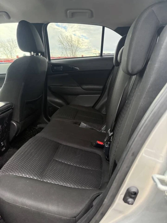 2019 Mitsubishi Eclipse Cross - Image 11 of 13