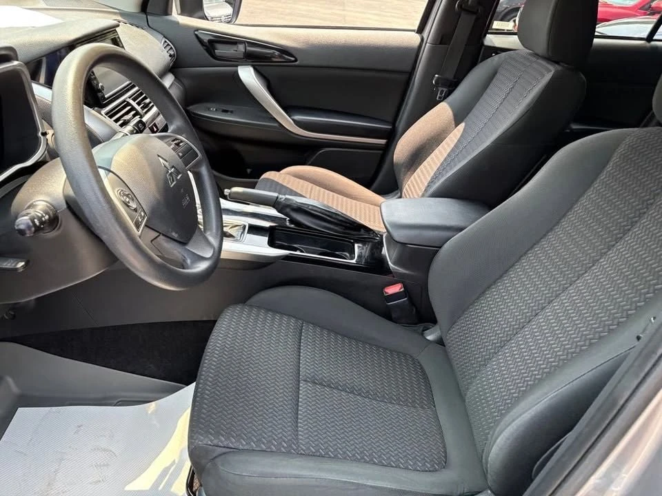 2019 Mitsubishi Eclipse Cross - Image 9 of 19