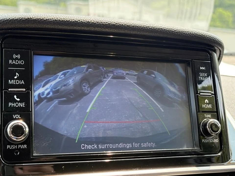 2019 Mitsubishi Eclipse Cross - Image 13 of 19