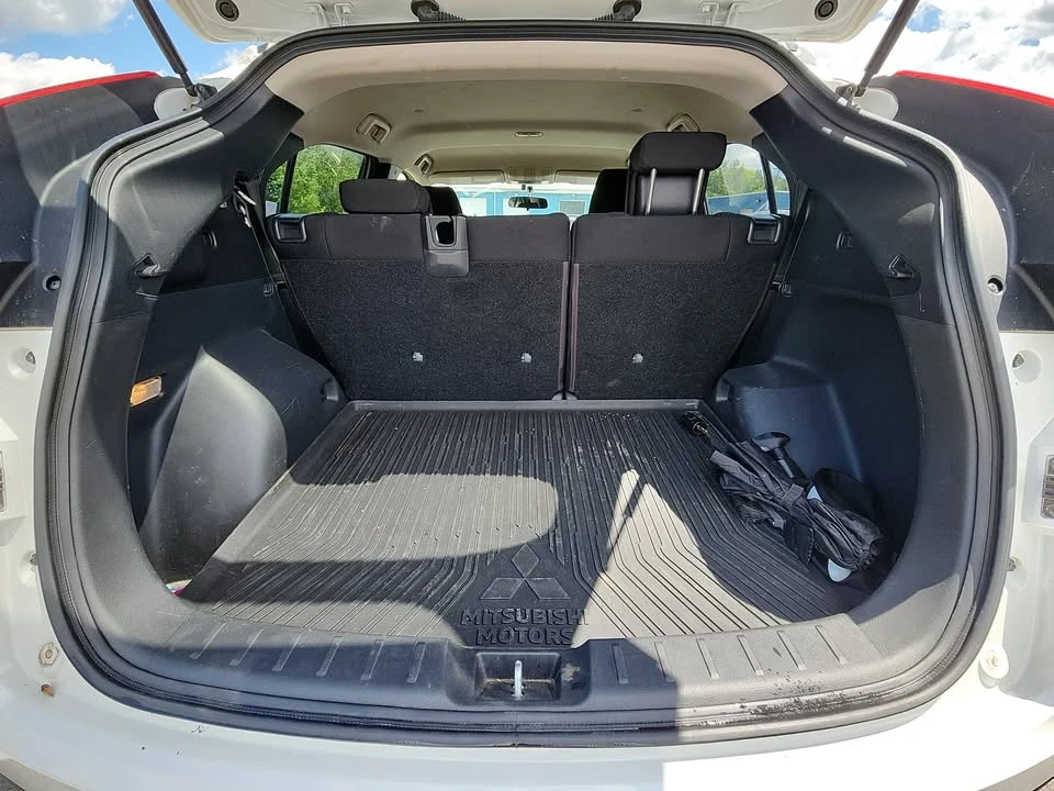 2019 Mitsubishi Eclipse Cross - Image 6 of 7