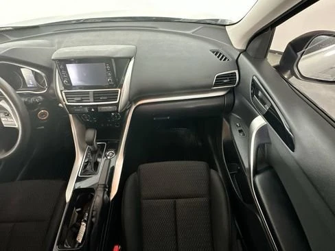 2019 Mitsubishi Eclipse Cross - Image 10 of 19
