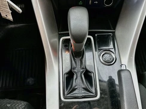 2019 Mitsubishi Eclipse Cross - Image 17 of 19