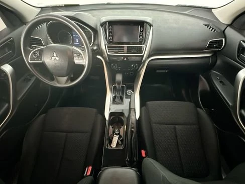 2019 Mitsubishi Eclipse Cross - Image 9 of 19
