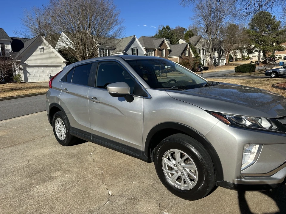 2019 Mitsubishi Eclipse Cross - Image 3 of 11