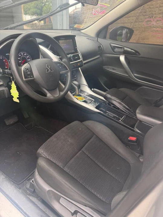 2019 Mitsubishi Eclipse Cross - Image 7 of 12