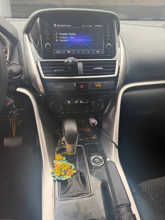 2019 Mitsubishi Eclipse Cross - Image 10 of 12
