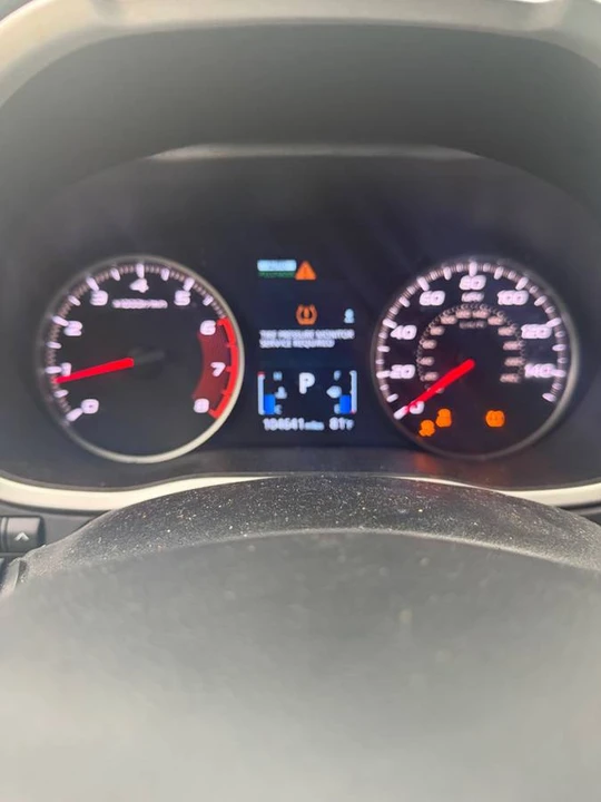 2019 Mitsubishi Eclipse Cross - Image 8 of 12