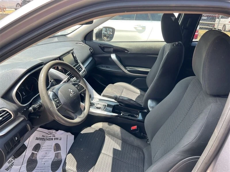 2019 Mitsubishi Eclipse Cross - Image 2 of 15