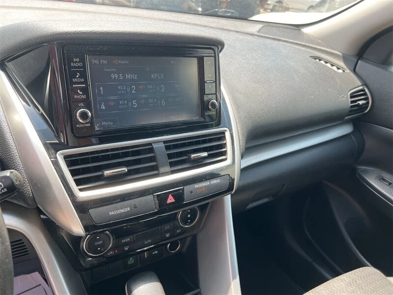 2019 Mitsubishi Eclipse Cross - Image 7 of 15