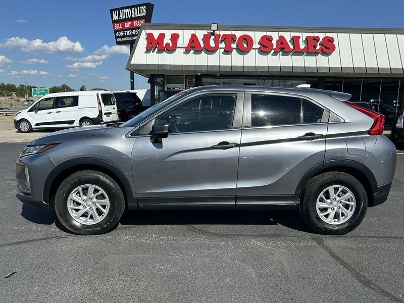 2019 Mitsubishi Eclipse Cross - Image 2 of 20