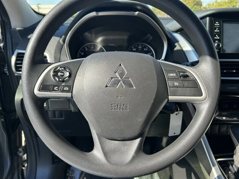 2019 Mitsubishi Eclipse Cross - Image 13 of 20