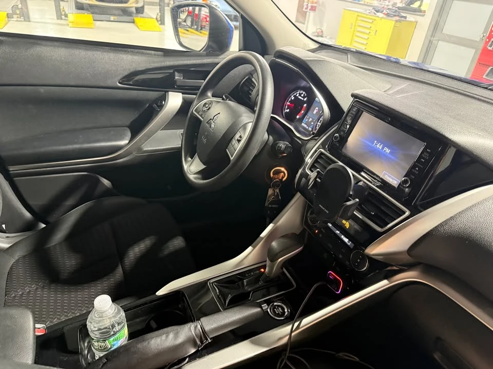 2019 Mitsubishi Eclipse Cross - Image 5 of 9
