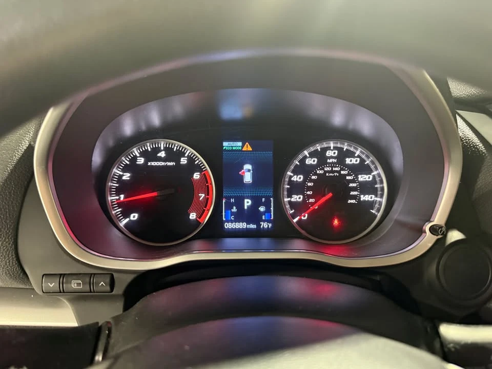 2019 Mitsubishi Eclipse Cross - Image 7 of 9