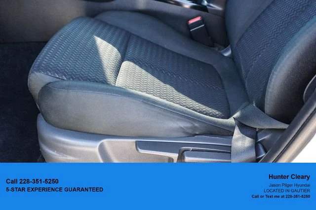2019 Mitsubishi Eclipse Cross - Image 13 of 19