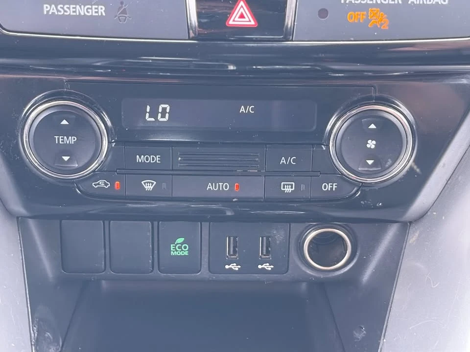 2019 Mitsubishi Eclipse Cross - Image 9 of 20