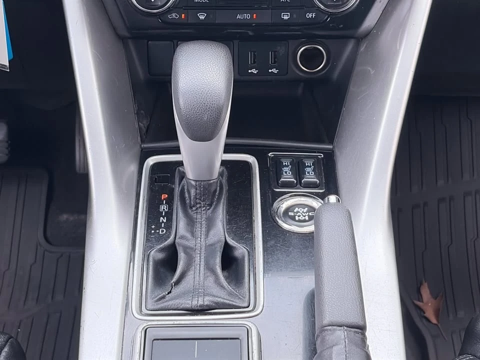 2019 Mitsubishi Eclipse Cross - Image 10 of 20
