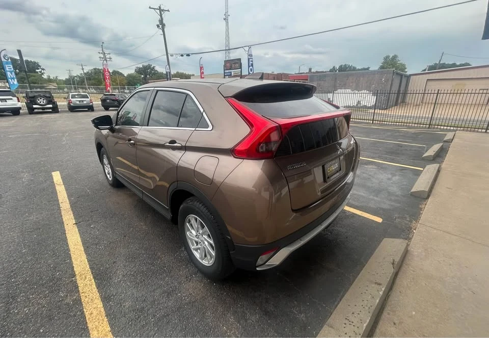 2019 Mitsubishi Eclipse Cross - Image 4 of 10