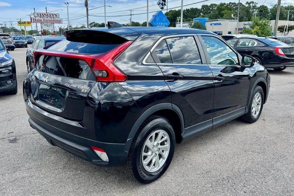 2019 Mitsubishi Eclipse Cross - Image 7 of 20