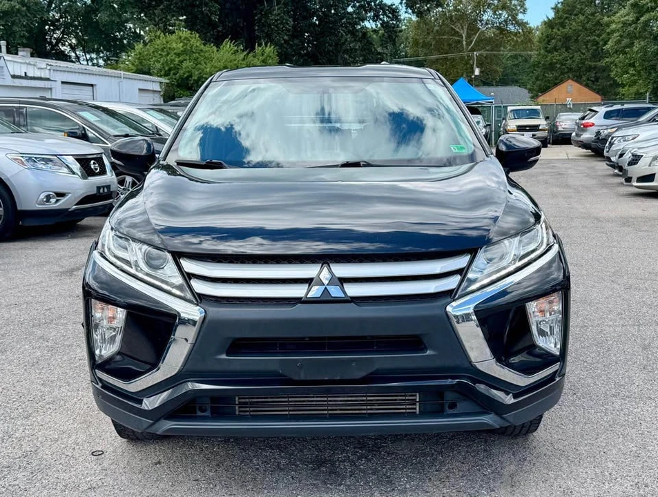 2019 Mitsubishi Eclipse Cross - Image 2 of 20