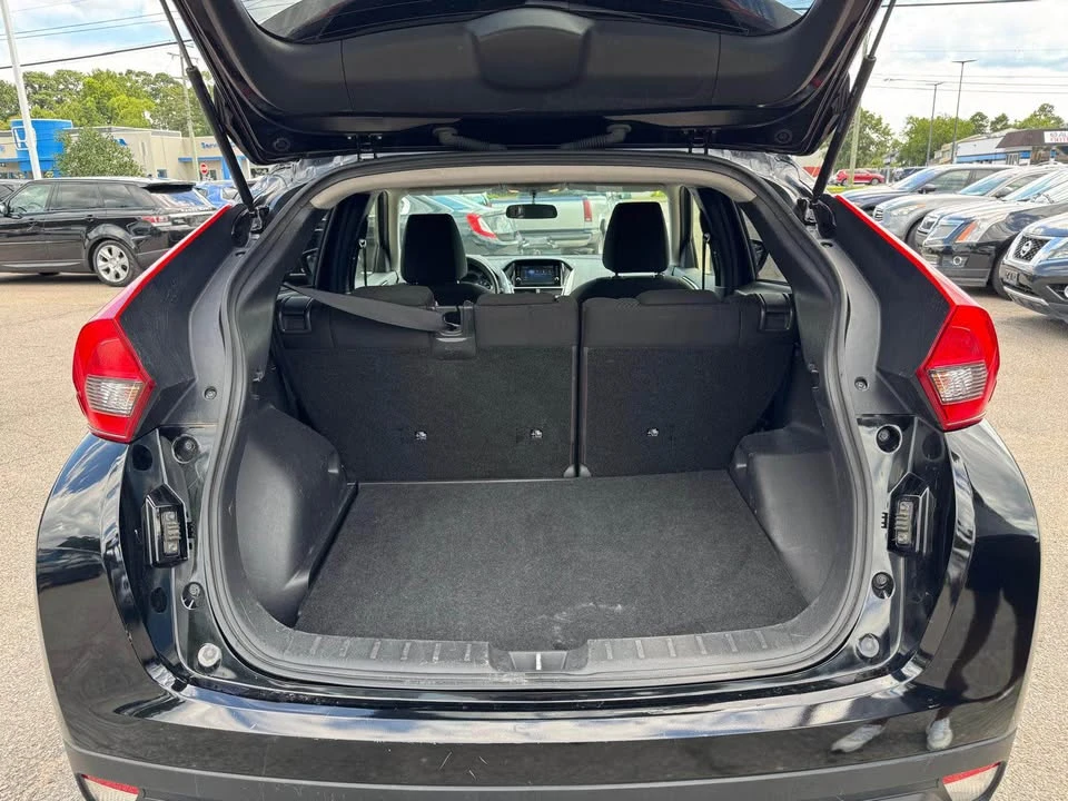 2019 Mitsubishi Eclipse Cross - Image 10 of 20