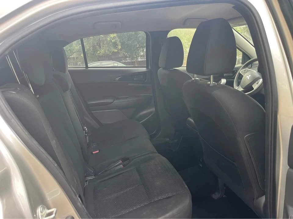 2019 Mitsubishi Eclipse Cross - Image 6 of 6